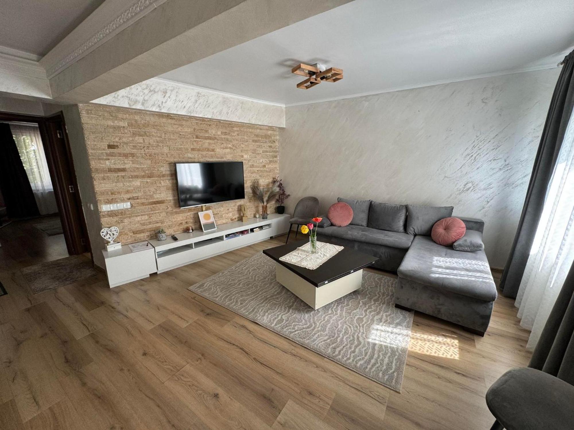 Pretty Luxury Apartament'S คลูจ-นาโปกา ภายนอก รูปภาพ