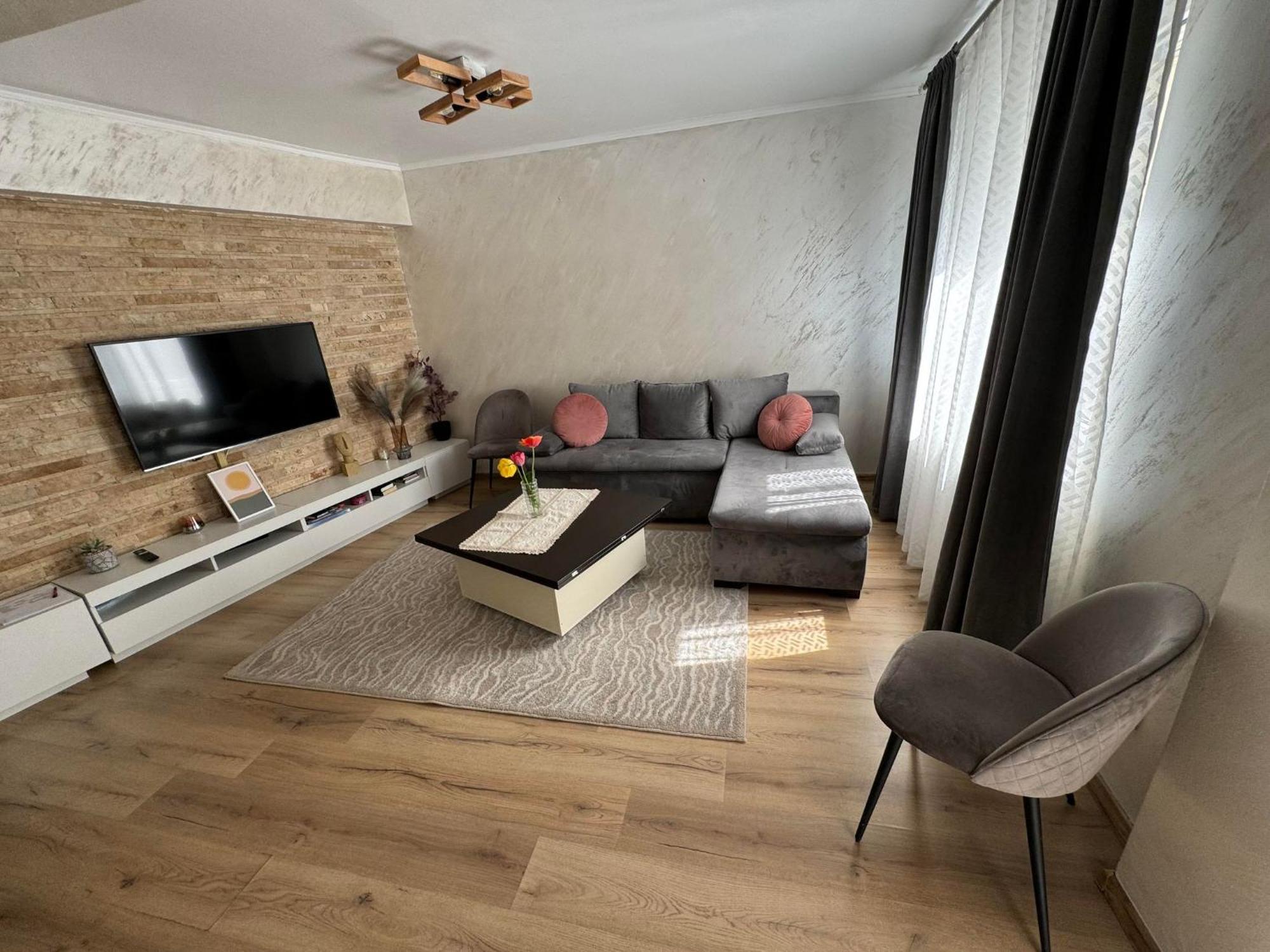 Pretty Luxury Apartament'S คลูจ-นาโปกา ภายนอก รูปภาพ